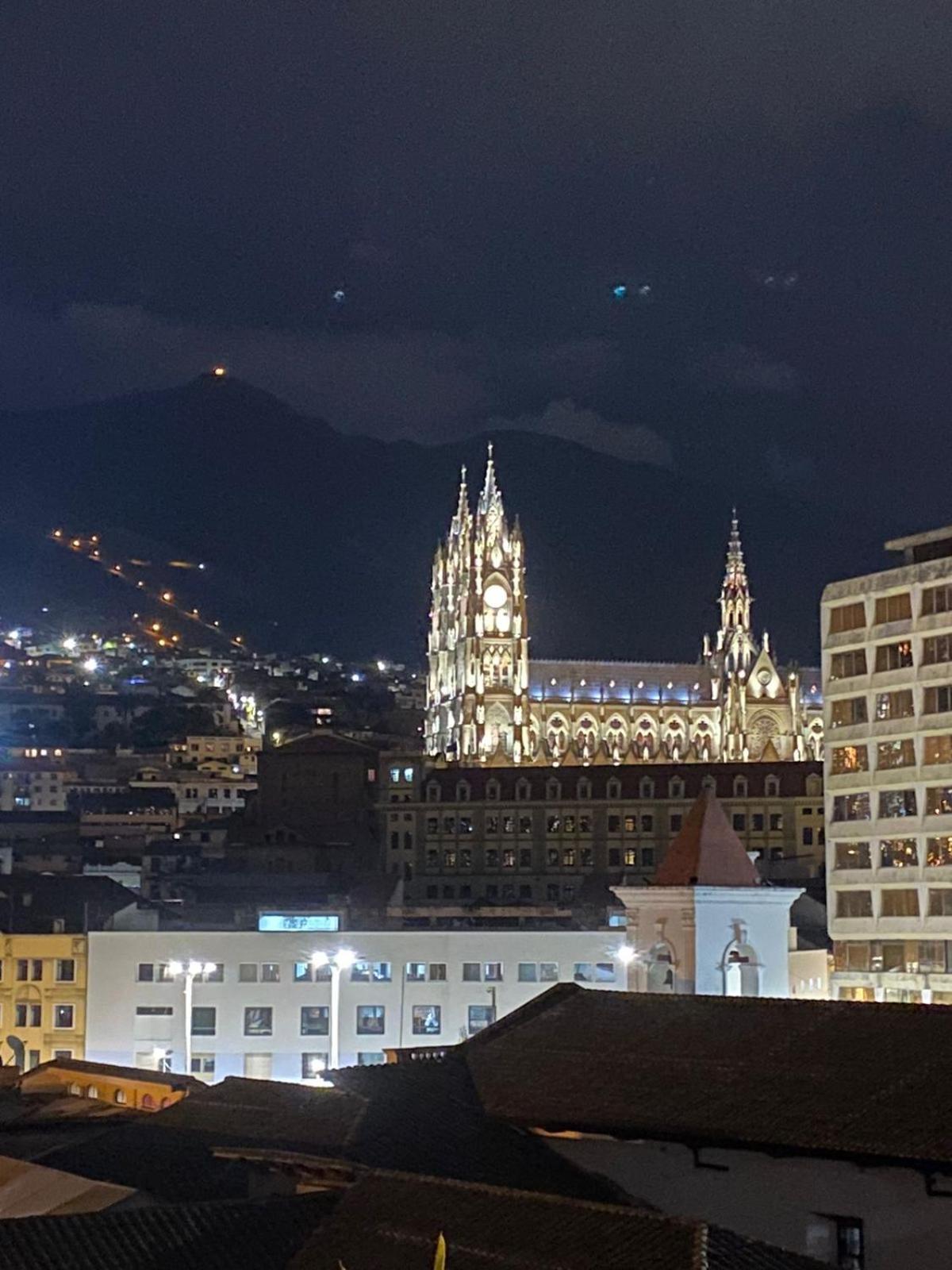 Hostal La Guayunga Rooftop Quito Buitenkant foto
